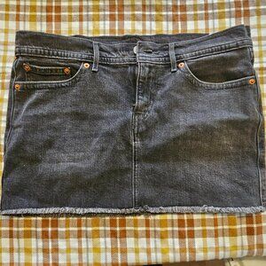 Women's Levi's skirt